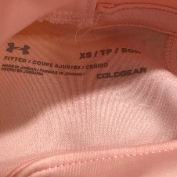 Under Armour Fitted Coldgear Women's‎ Long Sleeve Pullover Top Size XS Pink - Picture 7 of 7